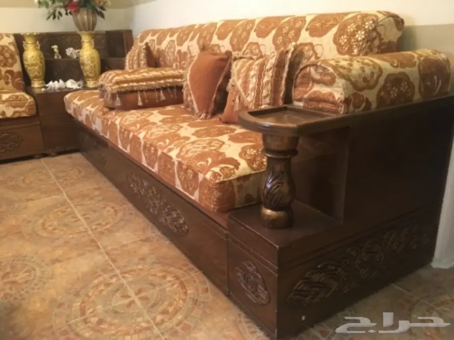 طقم كنب مغربي نظيف جدا (image 1)