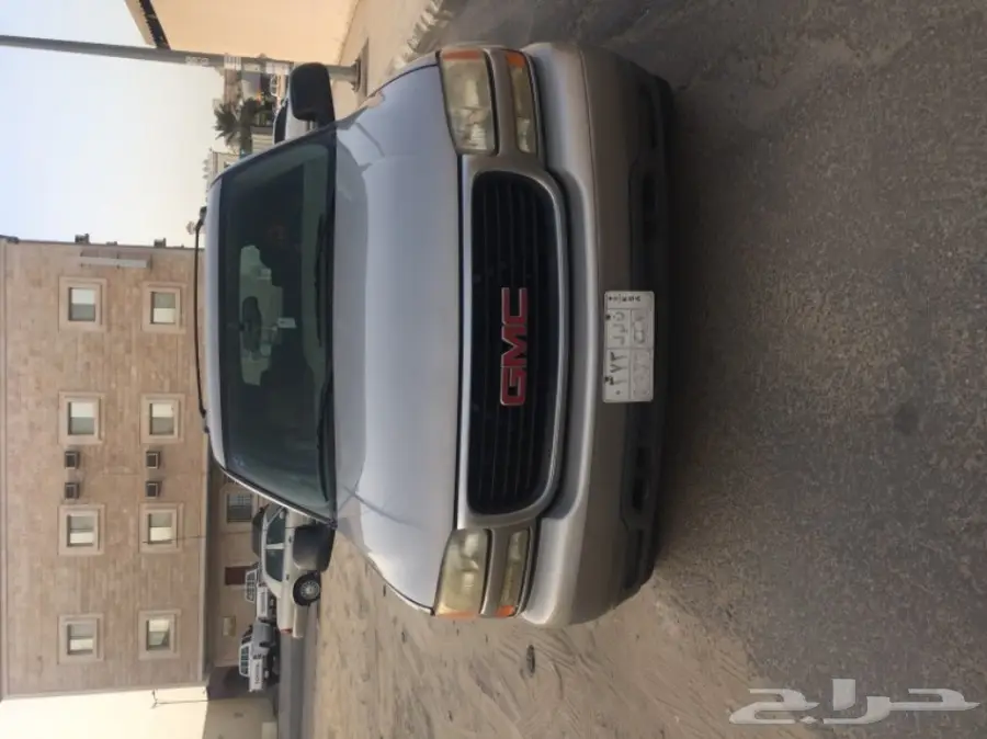 يوكن 2005 فضي دبل قصير