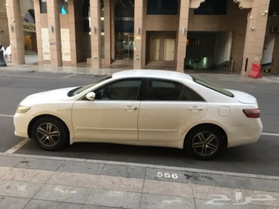 كامري موديل قير عادي  للبيع العاجل 2010 (image 8)