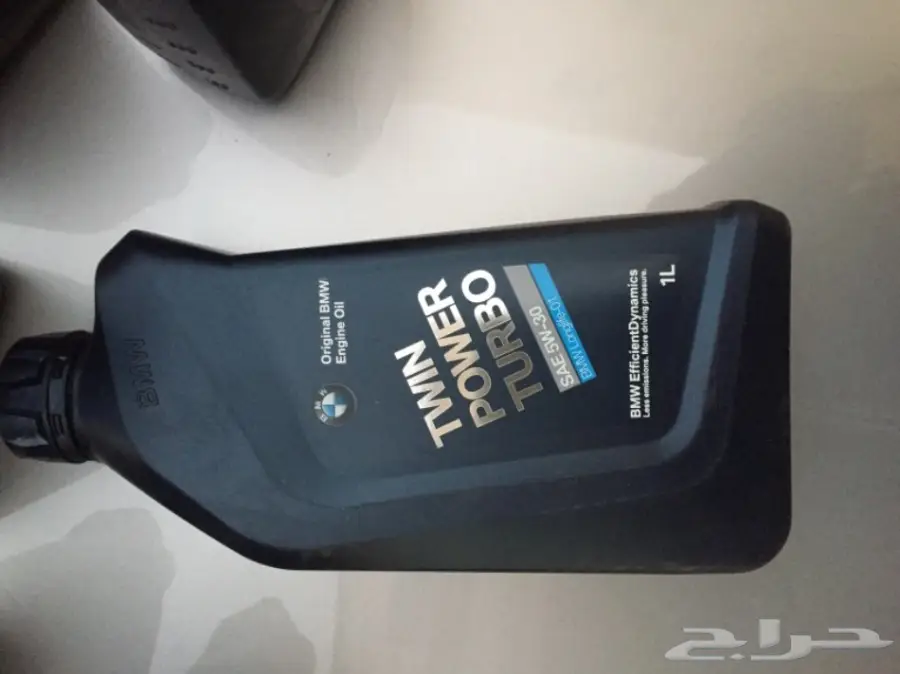 للبيع زيت محرك اصلي لسيارات BMW مع الفلتر (image 1)