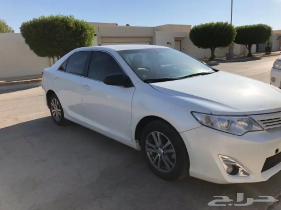 للبيع كامري GL مطور 2015 (image 1)