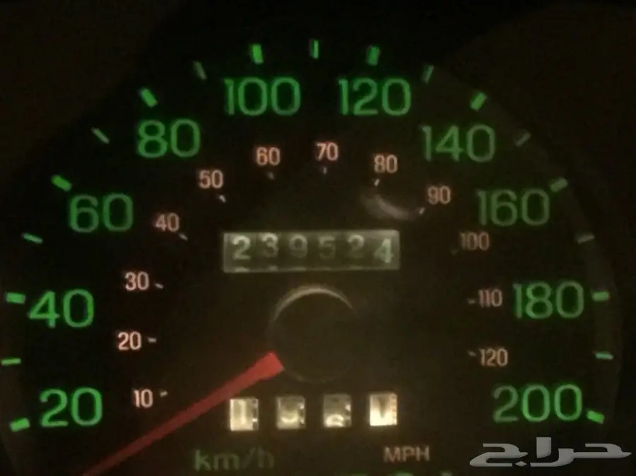 فورد فكتوريا 2003