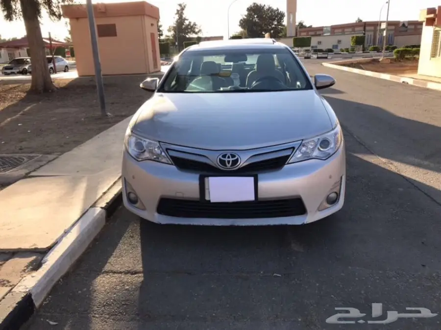 كامري 2015 فل كامل للبيع (image 9)