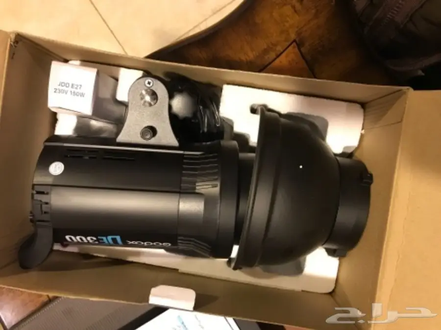 للبيع استديو تصوير فلاشات godox 300 واط  (image 1)
