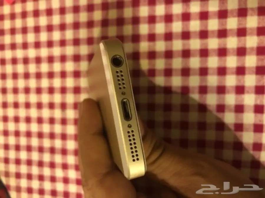 ايفون SE 64GB - مستعمل بحالة ممتازة! (image 4)