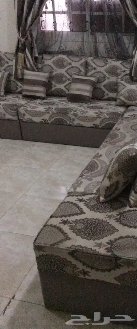 جلسة كنب مفصل 