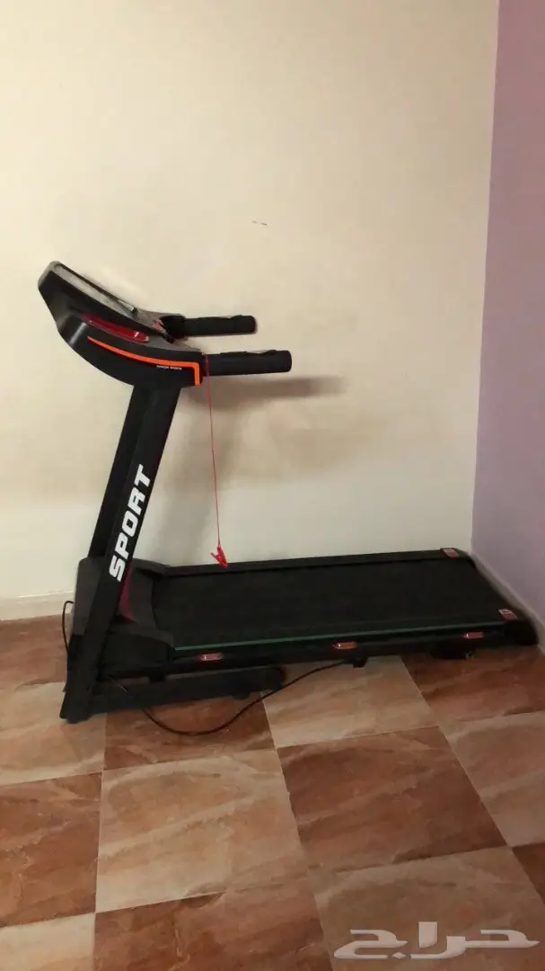 سير رياضي للبيع بحالة جيده جدا ولا يشكو من شي