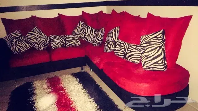 كنب جديد أملس للبيع - فرصة لا تُفوت!