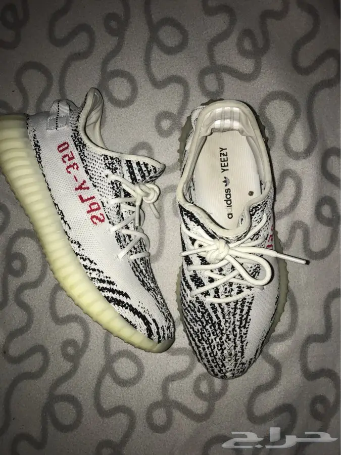 حذاء Yeezy أحدث موديل - فرصة لا تعوض! (image 3)