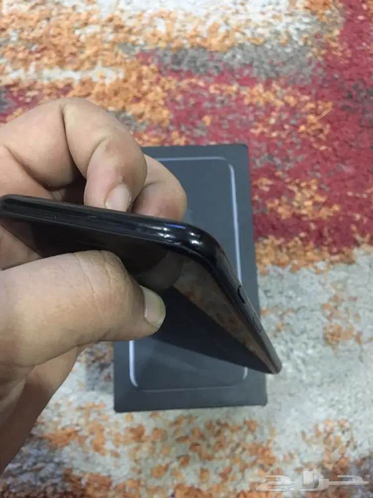 ايفون 7 اسود لامع  (image 4)