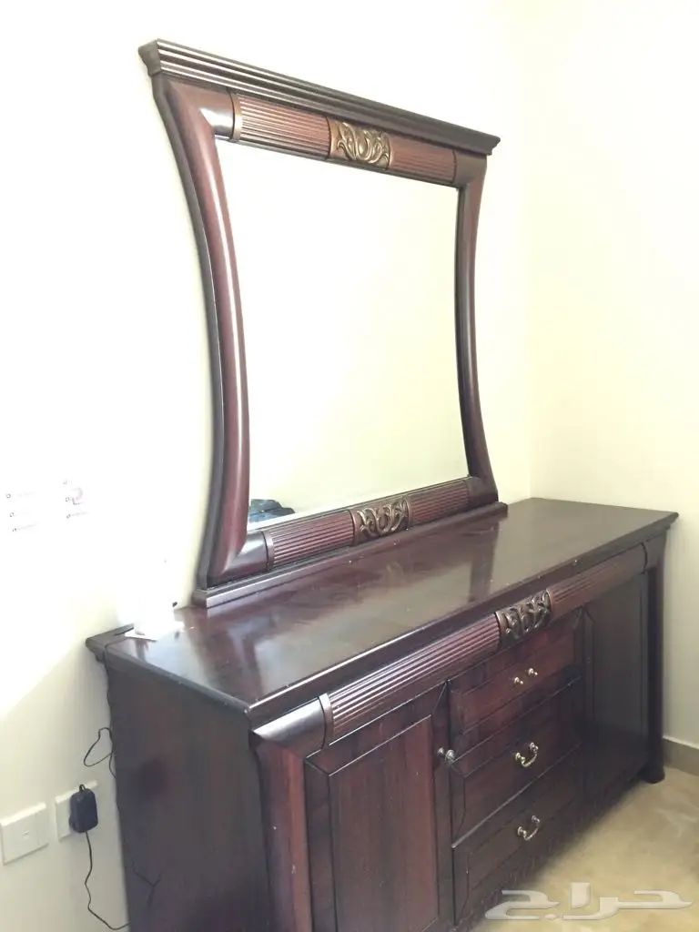 اثاث للبيع لدواعي السفر جديد (image 1)