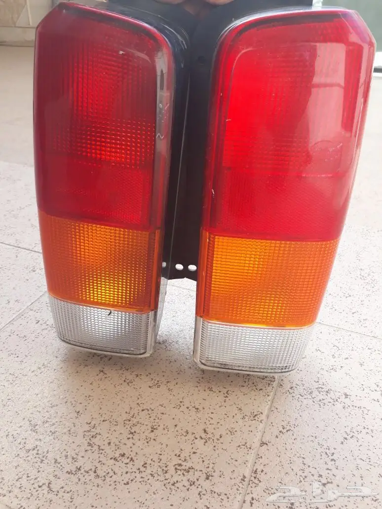 للبيع أسطبات شيروكي 