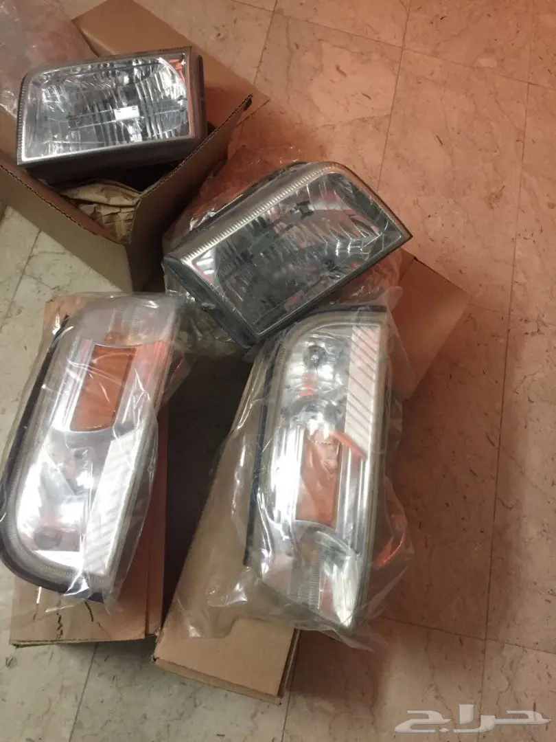 شمعات فورد كاملة مع الاسطبات (image 1)