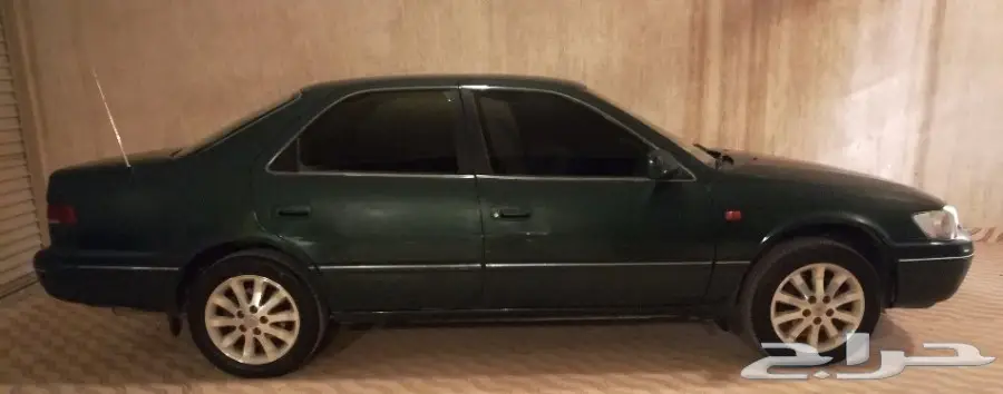 كامري م 2000 للبيع