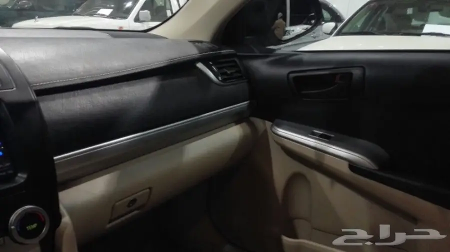 كامري 2017 - صيانة دورية فقط - مسافة 5 آلاف كيلومتر (image 8)