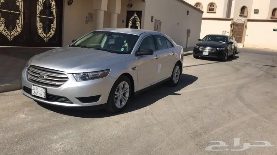 للبيع فورد تورس 2015  (image 3)