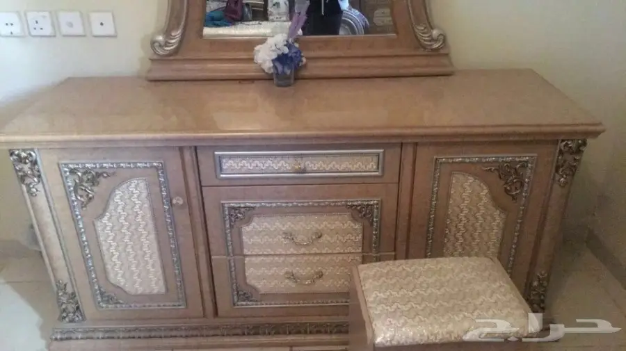 للبيع غرفة نوم مستعمله بحالة جيدة  (image 3)