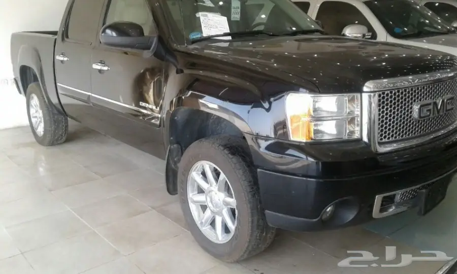 2012 سييرا غمارتين دينالي AWD (image 1)