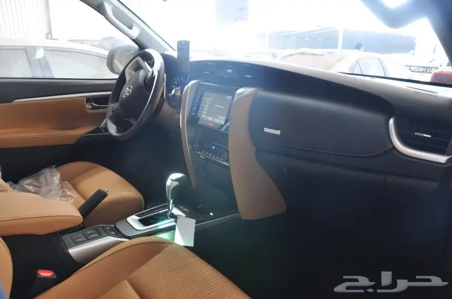 تويوتا فورتشنرVX2 2018 سعودي 6 سلندر 132000 (image 7)