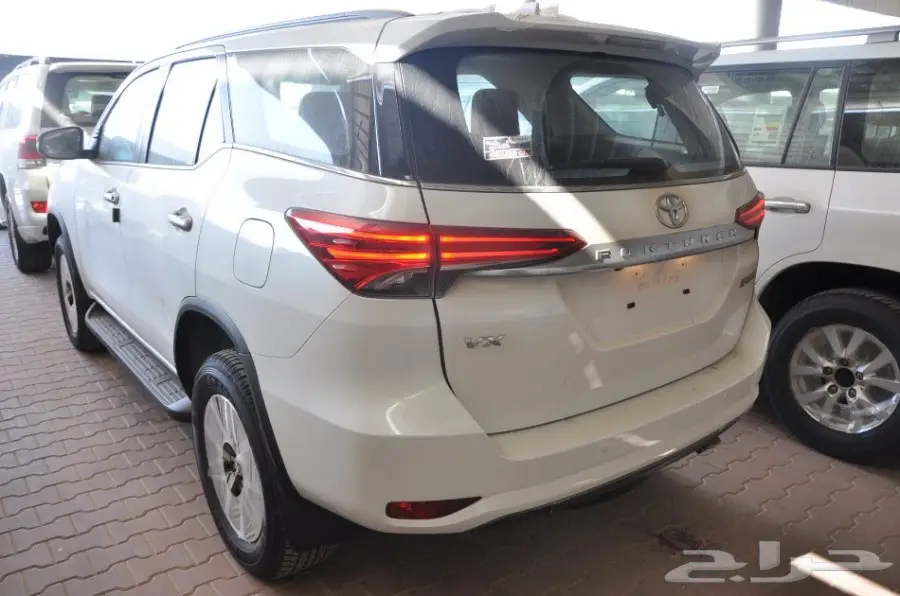 تويوتا فورتشنرVX2 2018 سعودي 6 سلندر 132000 (image 14)