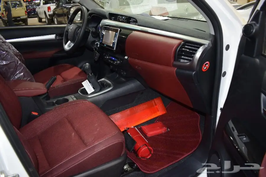 تويوتا هايلوكس غمارتين دبل بريمي 2017 - فرصة لا تُفوّت! (image 21)