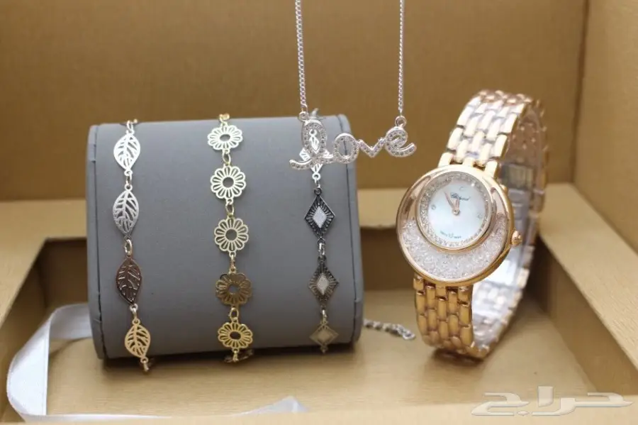 ساعات نسائية من شوبارد ب200 ريال (image 4)