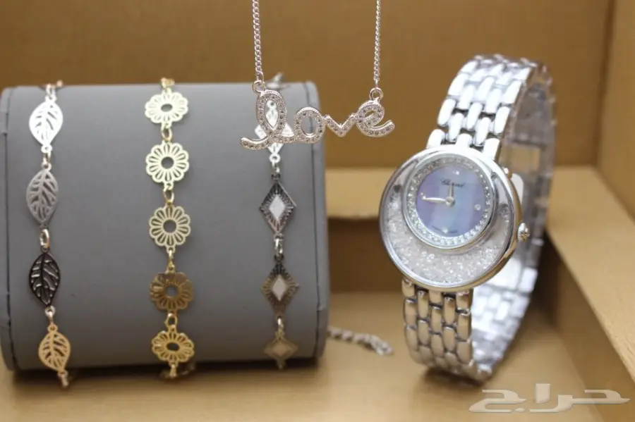 ساعات نسائية من شوبارد ب200 ريال (image 5)