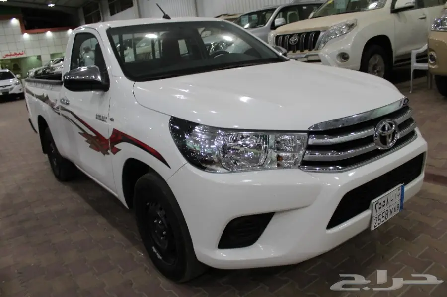 تويوتا هايلوكس غمارة GL موديل 2017 (image 3)