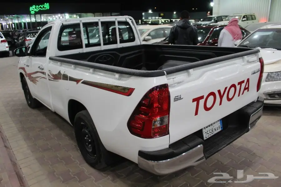 تويوتا هايلوكس غمارة GL موديل 2017 (image 5)