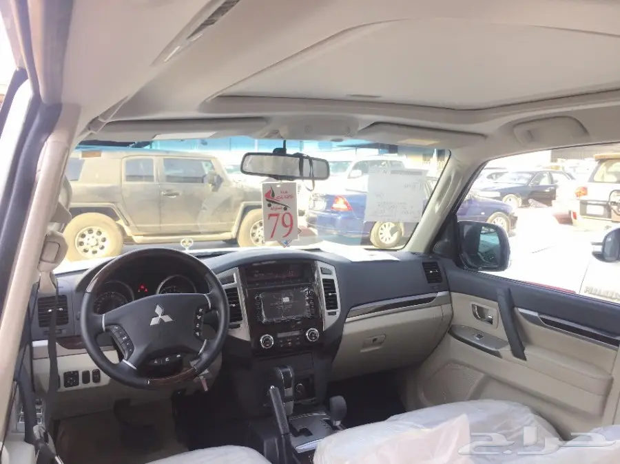 باجيرو 2017 سعودي 3.8 فل كامل علامات ذهبية (image 8)