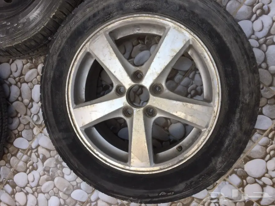 جنوط وكفرات مقاس 15