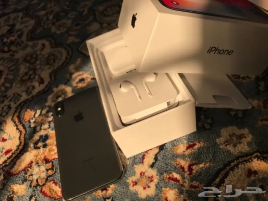ايفون x 64 اسود  شبه جديد - ضمان زين - جده (image 1)