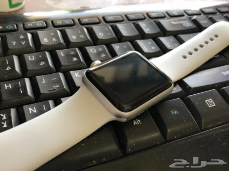 Apple watch series 3 42mm (image 2)