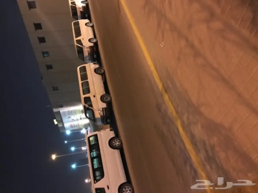 باصات للإيجار 