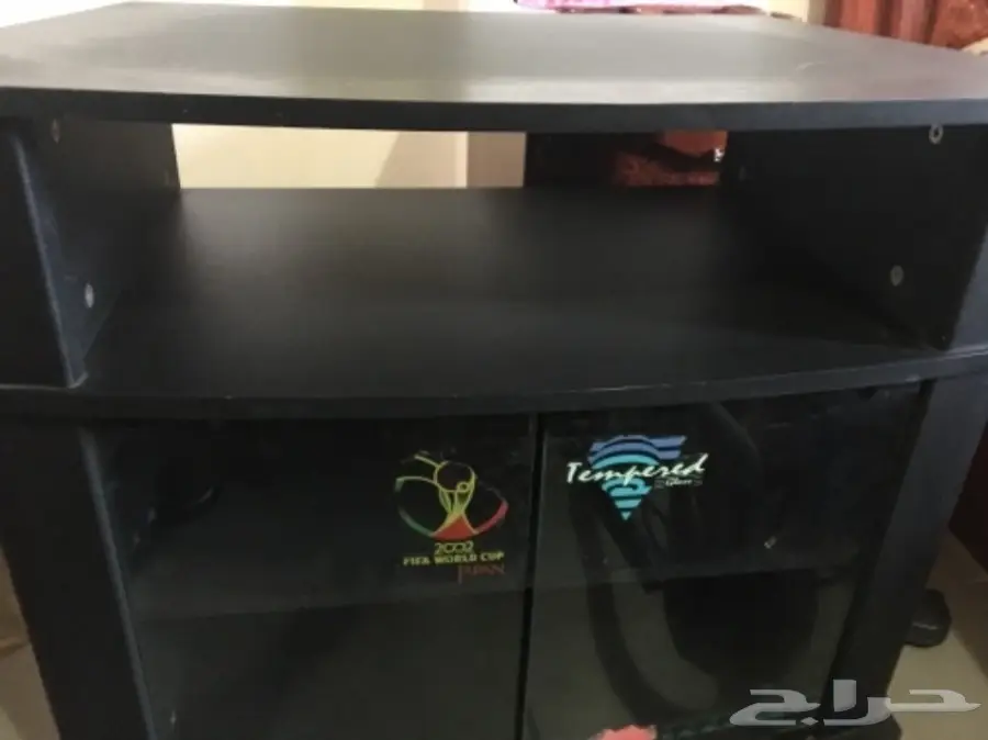 طاولة تلفزيون ب 100 ومعها هديه  (image 1)