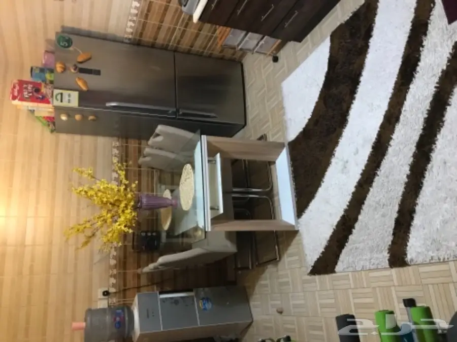 للبيع طاولة سفره 4 كراسي جديده هوم سنتر 