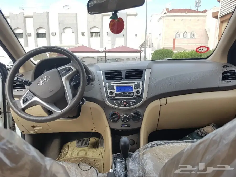 أكسنت حشمة مستخدم أول