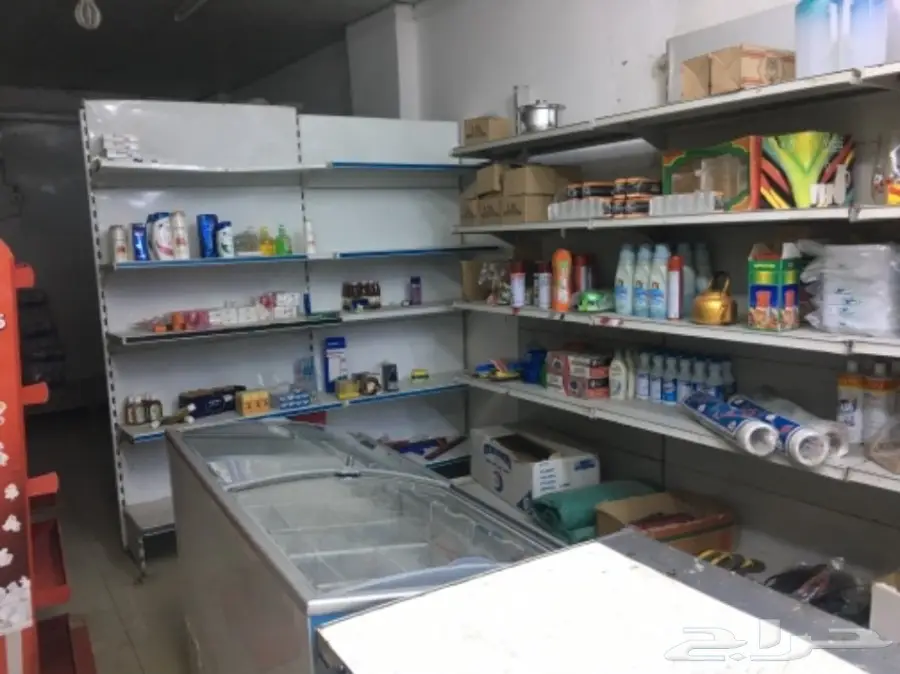 ثلاجات مكيفات ورفوف بقاله للبيع 