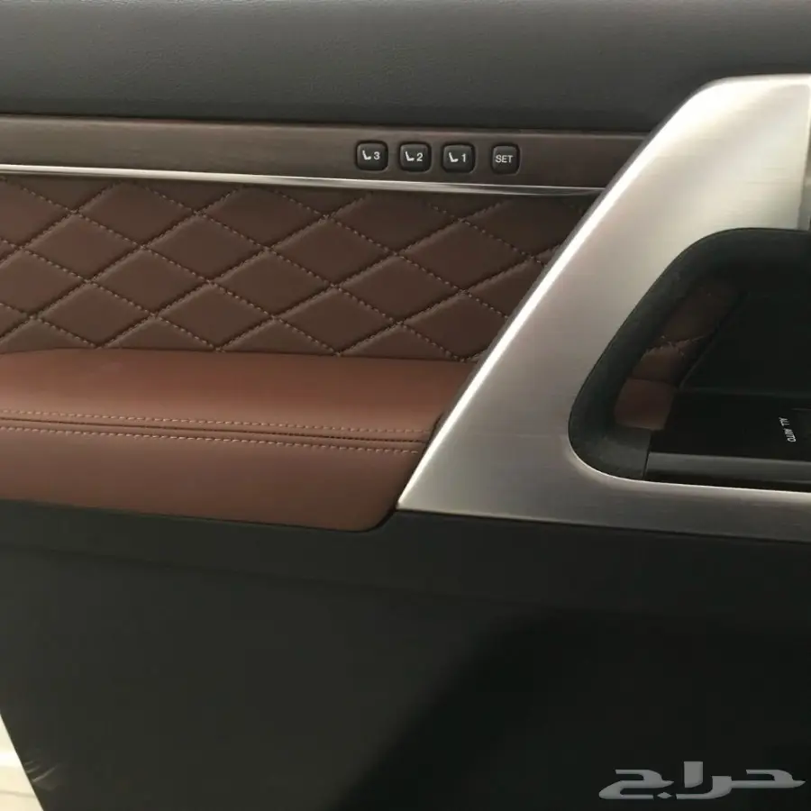 لاند كروزر-VXS -فى اكس اس-2018 - 8 سلندر 5.7 (image 12)