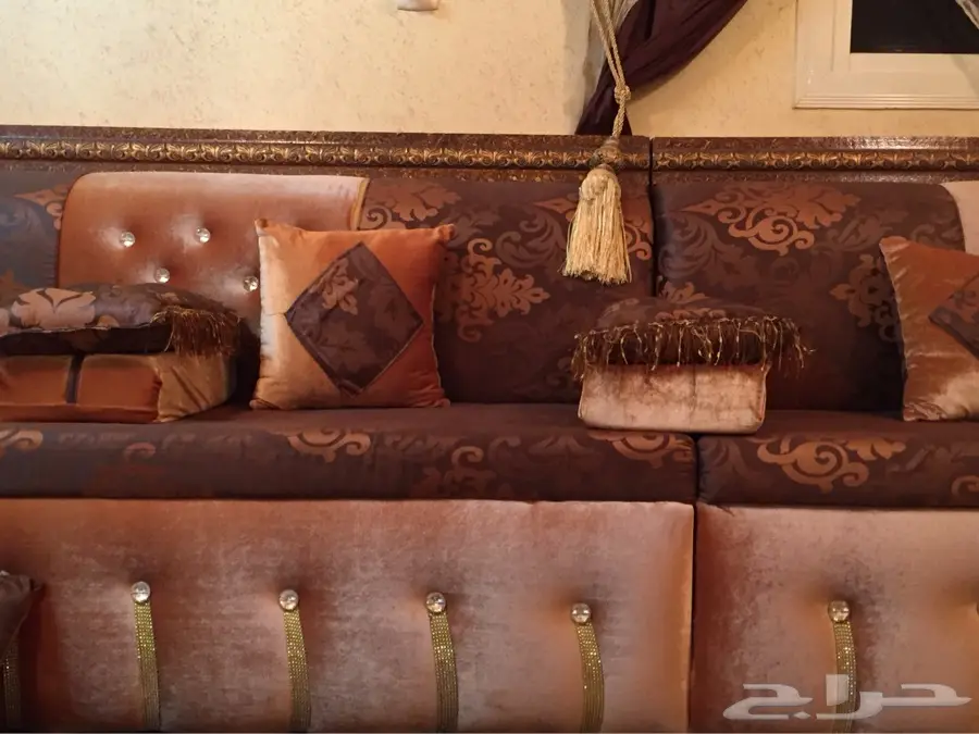 كنب فاخر للبيع - حالة ممتازة (image 2)