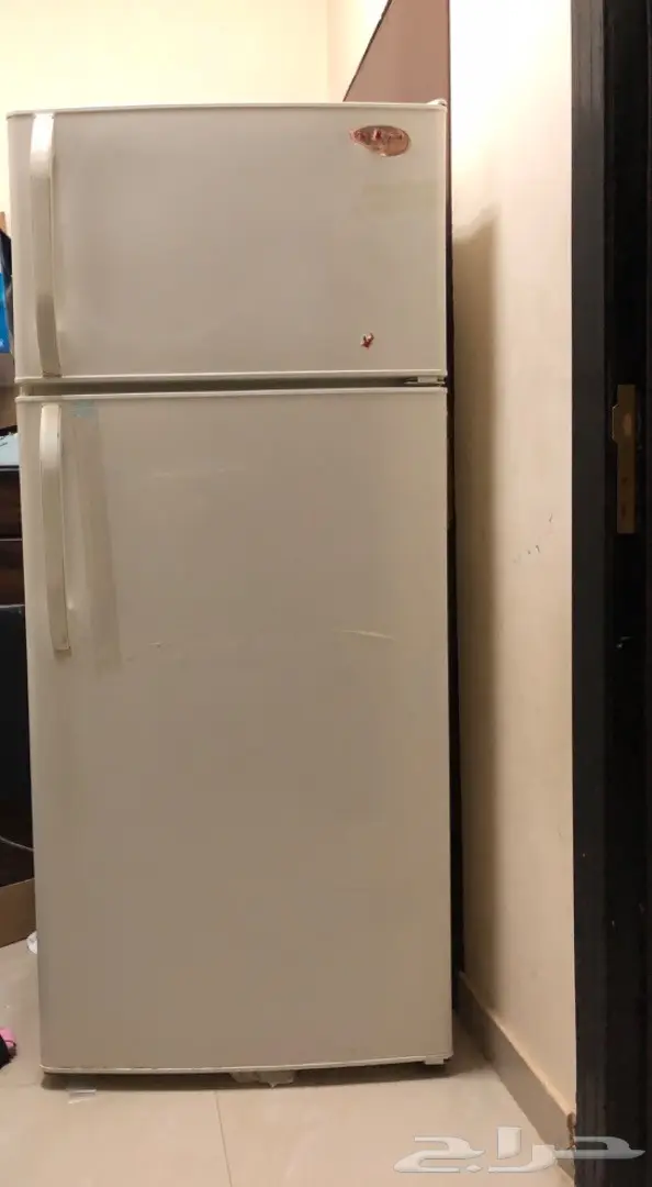 للبيع ثلاجة فالكون 16 قدم