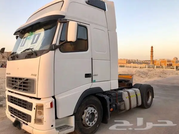 راس تريلة فولفو 2005 للبيع  (image 4)