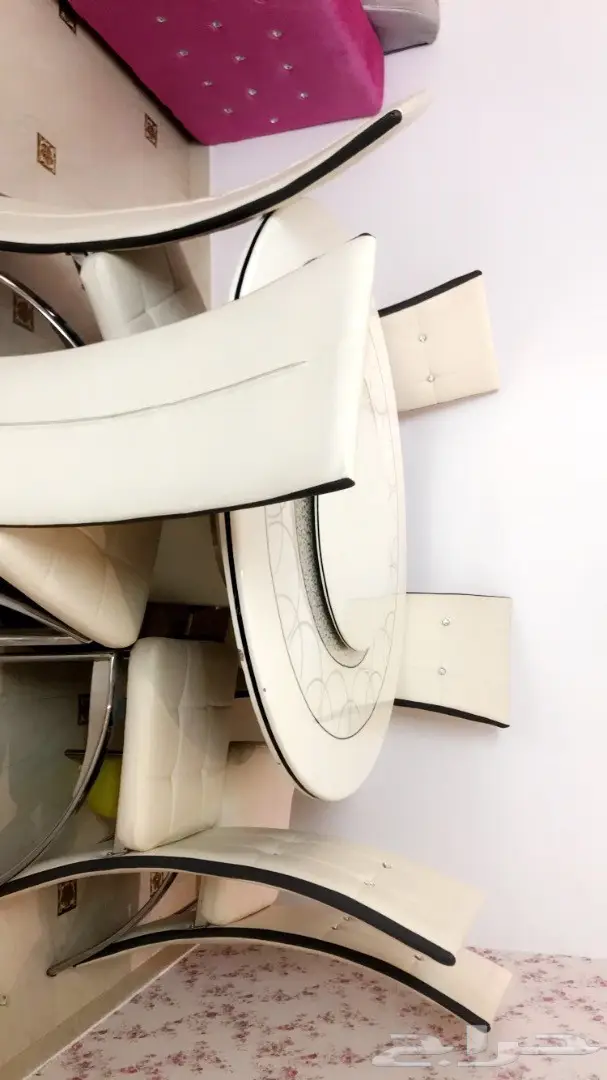 كنب مع طاولة طعام للبيع (image 8)