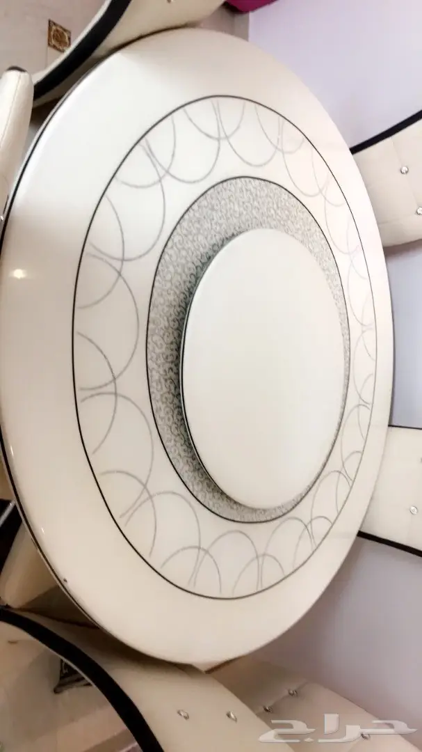 كنب مع طاولة طعام للبيع (image 9)