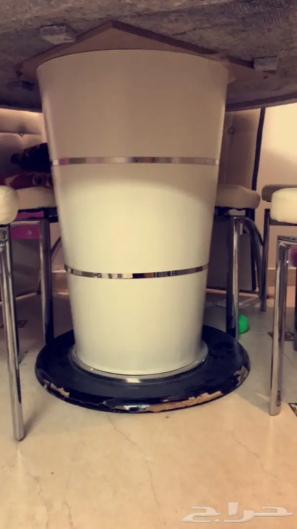 كنب مع طاولة طعام للبيع (image 10)