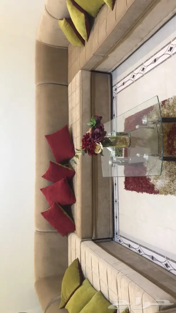 تلفزيون كنبة متصل للبيع - حالة ممتازة!