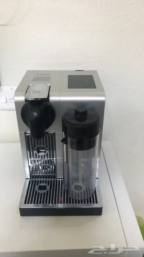 مكينة قهوة نسبريسو برو للبيع 