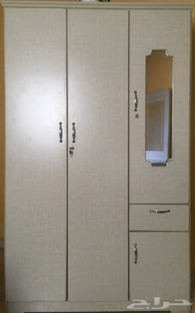 غرفة نوم شبه جديدة وبسعر مغري للبيع