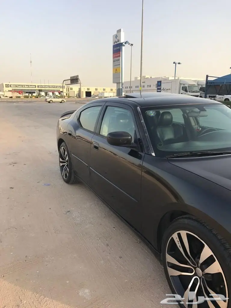 تشارجر للبيع أو للبدل  (image 1)