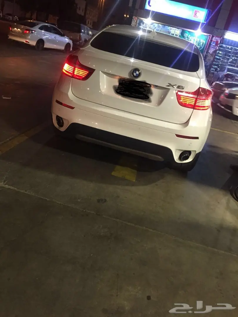 BMW X6  (image 12)